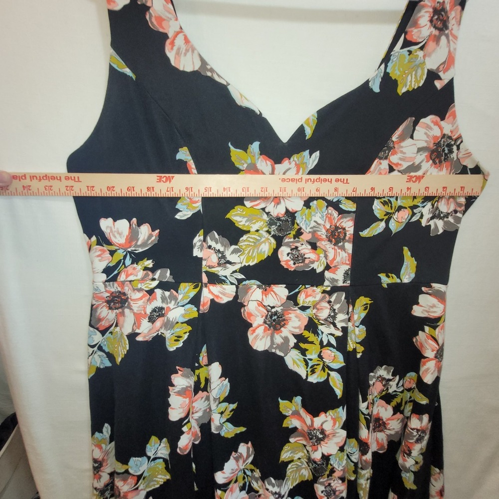 Torrid Sleeveless Dress Sz 20 Ponte Skater Pleated Sweetheart Neck Black Floral - Picture 9 of 13